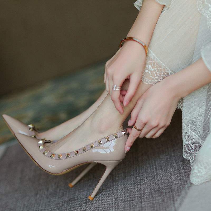 French-Style Studded Single Shoes High Heels 2025 Spring/Summer Internet Celebrity Pointed Patent Leather Nude Sandals Women's Sexy Full-Wrap Stiletto Heels
