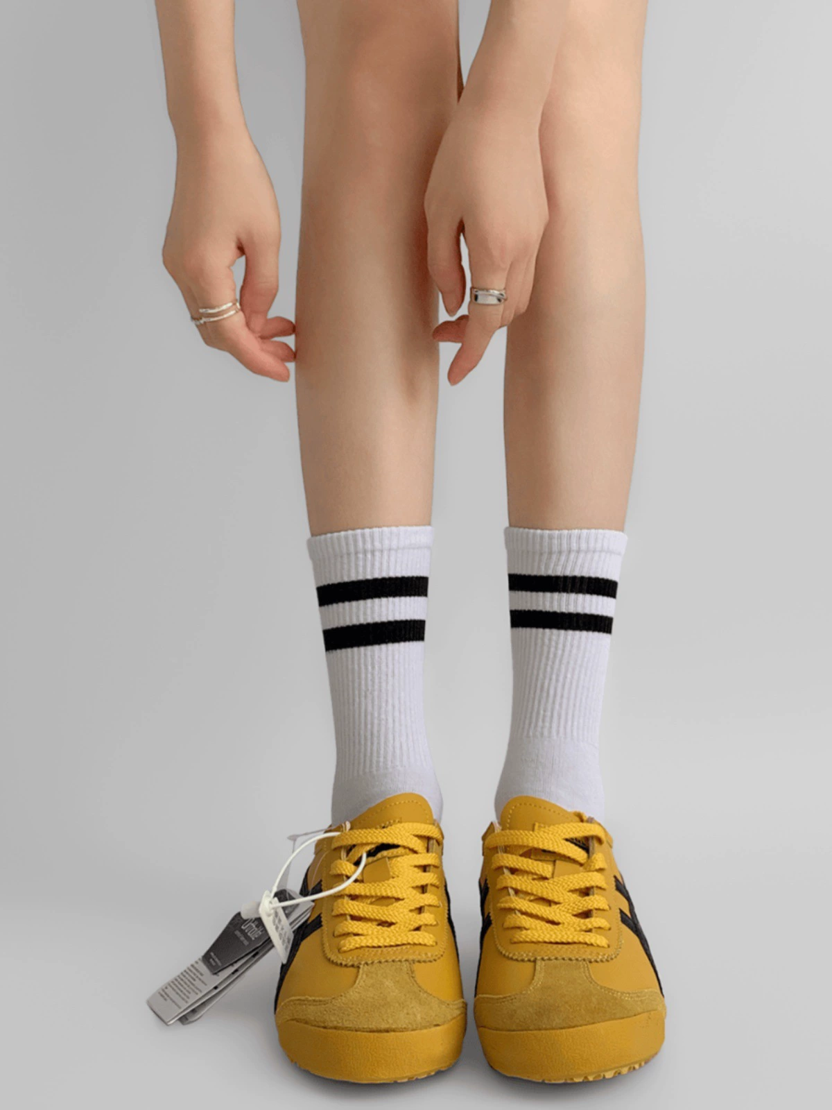 Новые 2024 чулки женские летние спортивные академии ветра черно-белые полосатые носки с двумя полосами