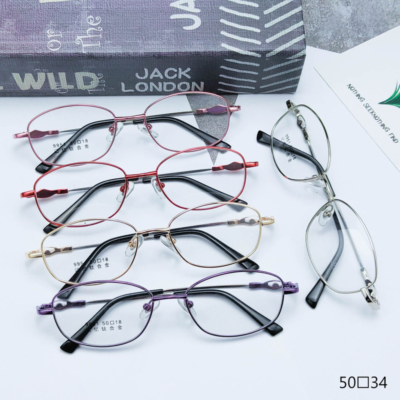 Small Frame Business Memory Titanium Square Glasses Frame Manufacturer Wholesale Women's Texture with Myopia Glasses Frame Metal Danyang