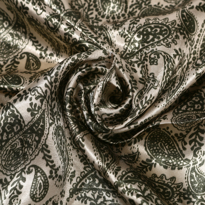 Seidenschal mit Paisleymuster für Damen, trendig und vielseitig, 90 cm quadratisch, Kopftuchimitat_voghion.com