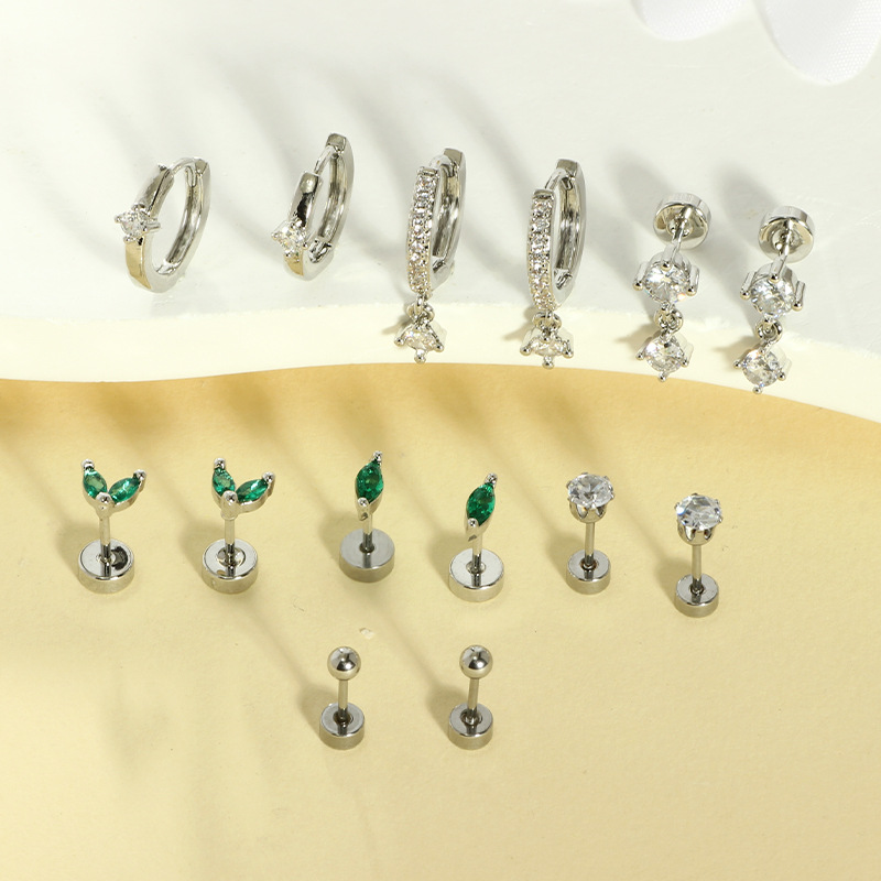 Pointed titanium steel lip stud product view