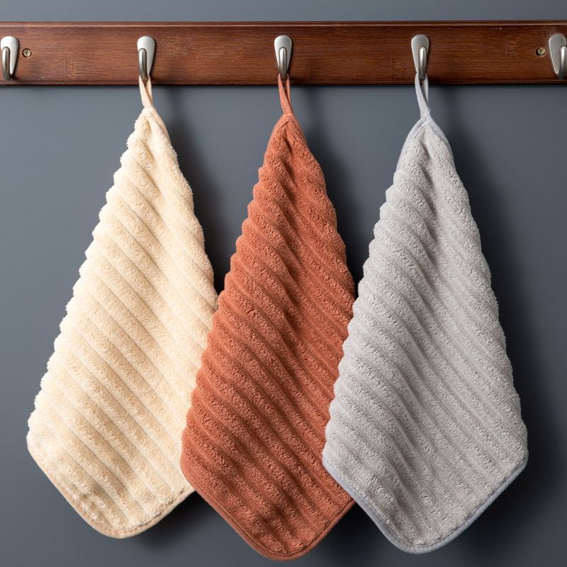 Toallas pequeñas toallas suaves cuadradas colgantes absorción de agua secado rápido para niños y mujeres lindos toallas domésticas para inodoro
