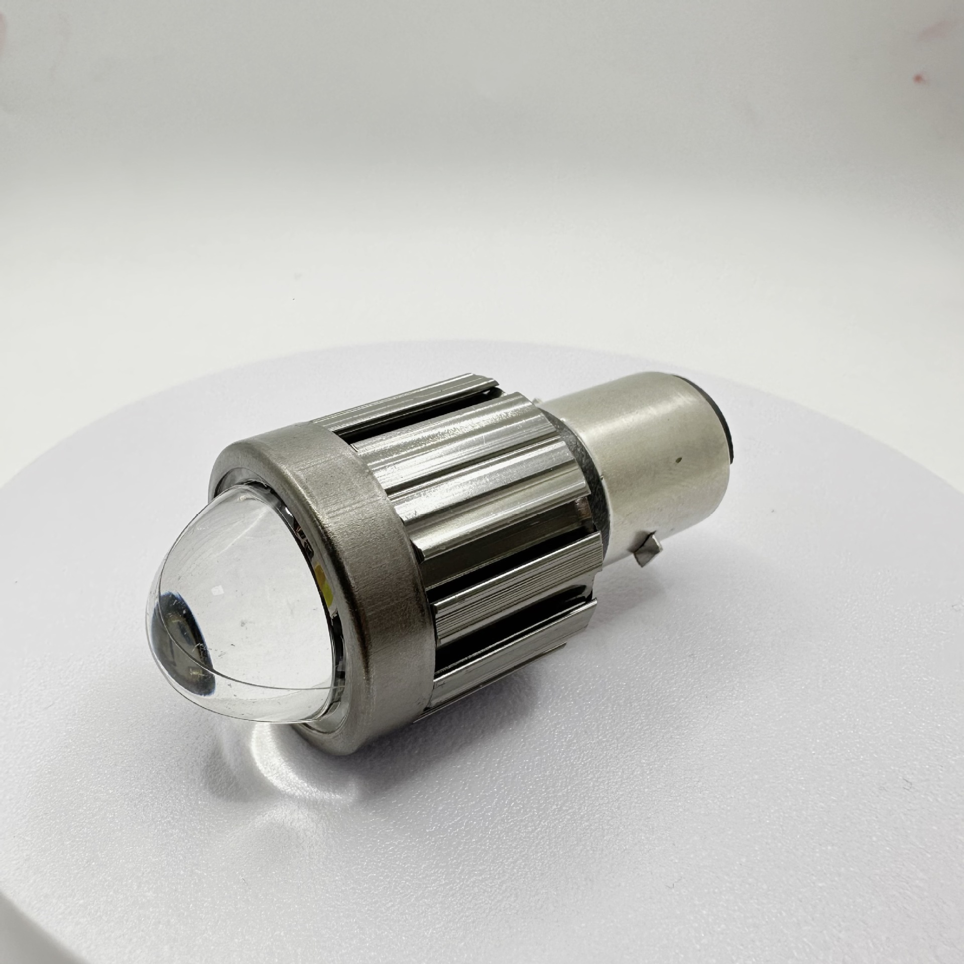 Foco para Motocicleta Transfronterizo, Faro Delantero Impermeable Integrado, Luz LED para Automóvil, Ojo de Pez de Alto Brillo, Dos Garras, Tres Garras.