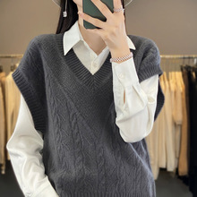 24年秋冬新款纯羊毛V领针织马甲镂空宽松套头无袖叠穿坎肩毛衣女