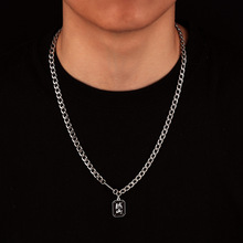 方牌嘻哈风钛钢链条项链男欧美小众设计高级感铭牌锁骨链女毛衣链