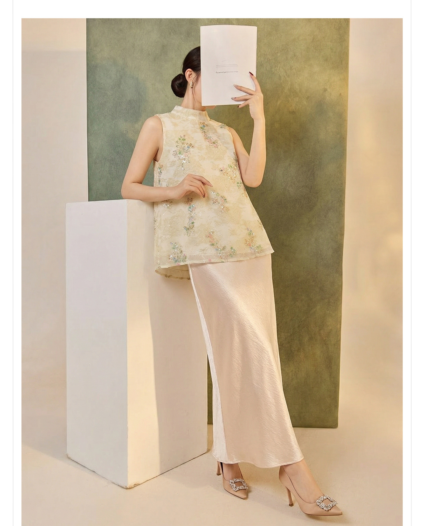 Bộ áo vest không tay lưới thêu đính cườm phong cách Tân Trung Hoa kèm chân váy nửa kín ZX P0337 — bộ đồ, Champagne màu nửa váy, Áo khoác màu mơ chi tiết 9