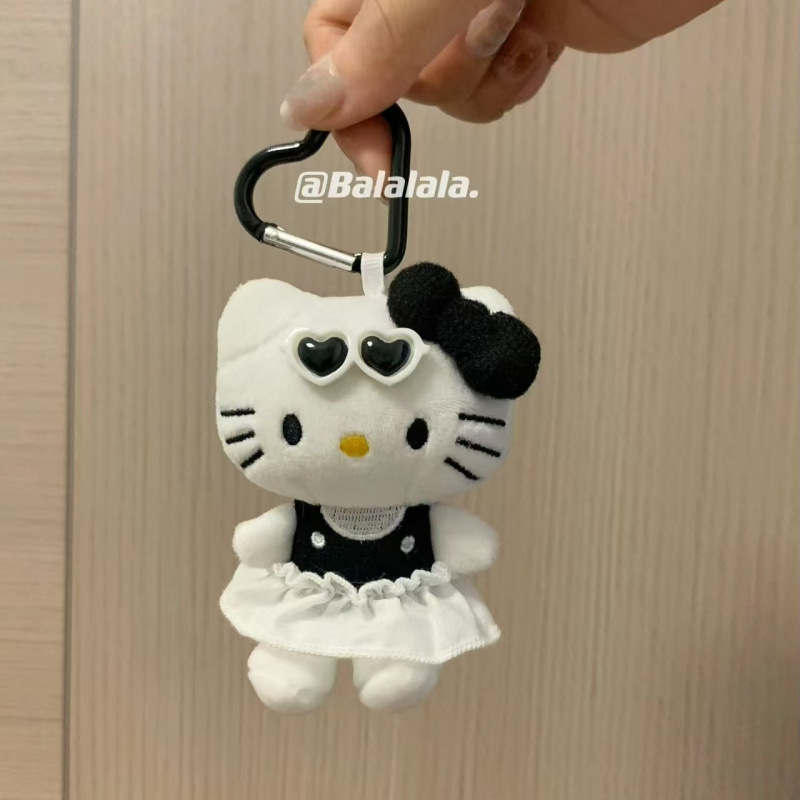 ハローキティ ブラックバッグ ペンダント 人形 ホリデーギフト スクールバッグ キーホルダー かわいい kt|undefined
