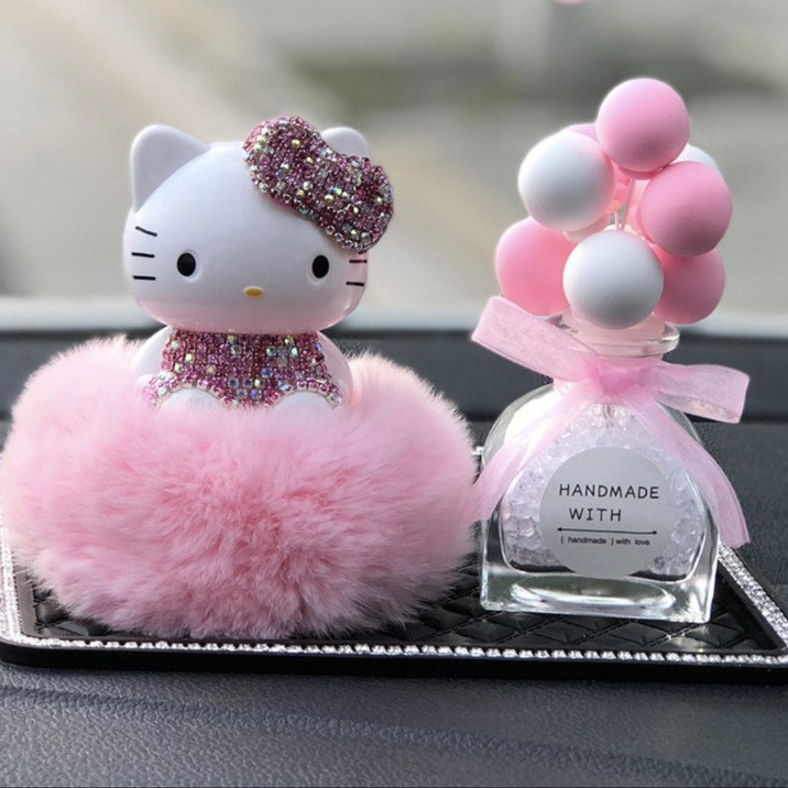Coche de dibujos animados KT gato globo adornos accesorios traje de tres piezas plástico decorativo otro