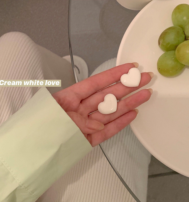 Birthday Occasion Resin Small Fresh Milk White Heart Earrings
