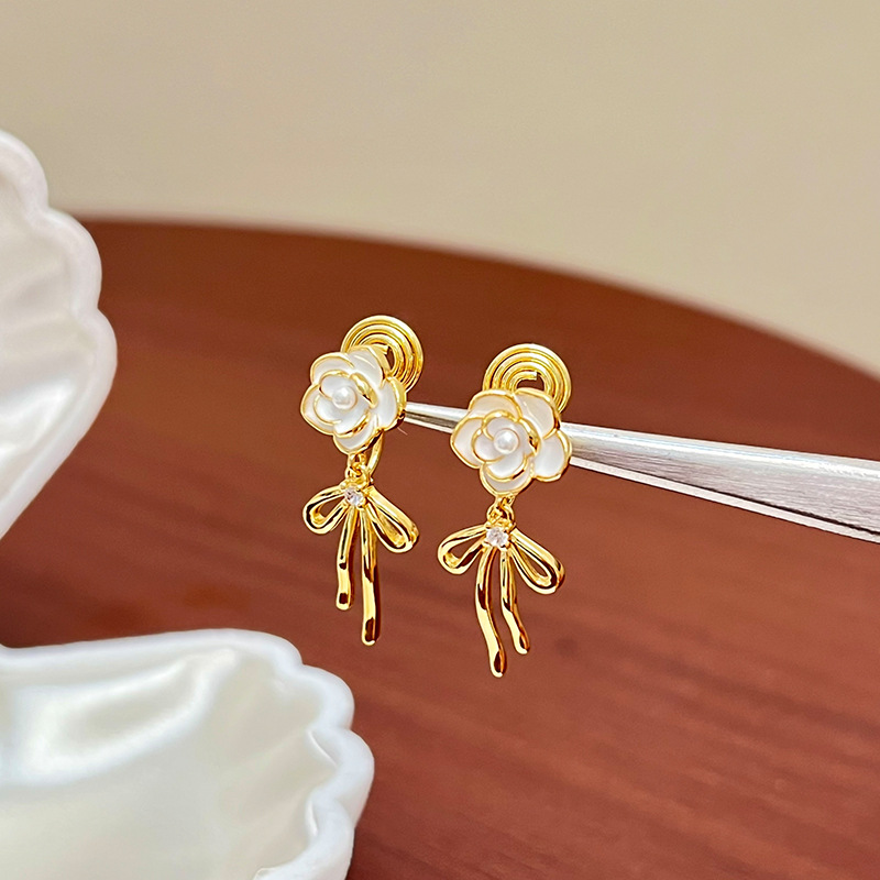Camellia Bow Earrings, Fashionable Light Luxury Niche Design, High-End Pearl Tassel Earrings, Elegant Earrings for Women