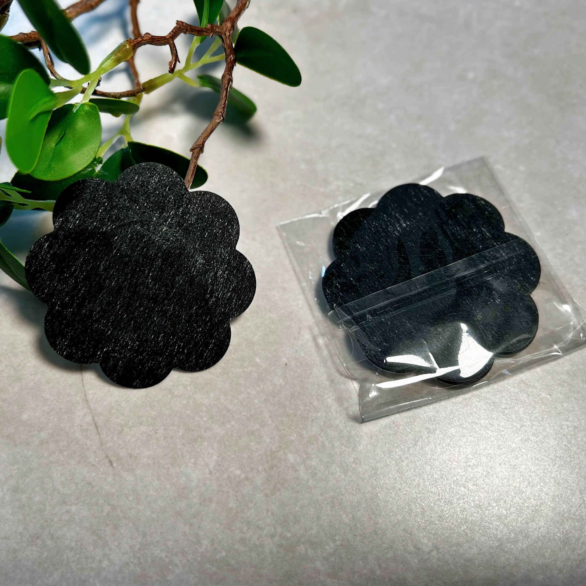 Disposable Nipple Covers, Silicone & Non‑woven Pads, Invisible Shock‑proof Protection, 5‑pair Pack