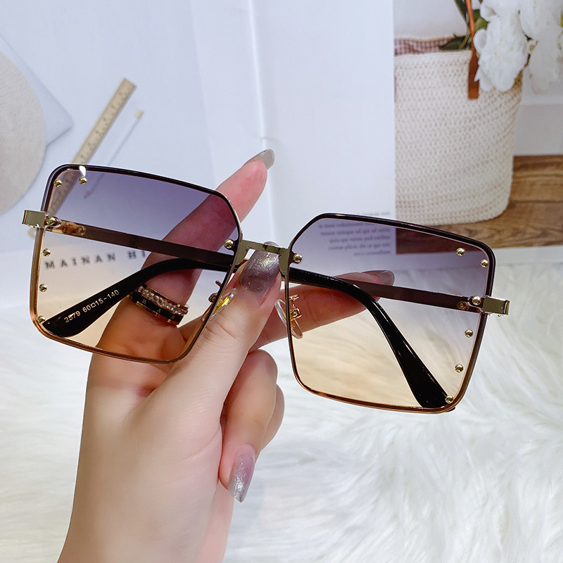 Gafas de Sol con Marco Grande sin Borde Metal PC Lentes Degradadas para Viajes