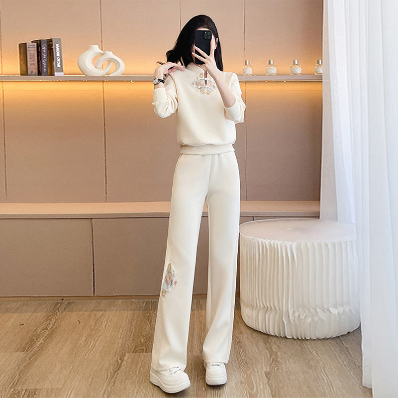 New Chinese Style National Style Leisure Sports suit Women's Spring Western Style Slimming High-end Embroidered Sweat Wide Leg Pants Two-piece Set