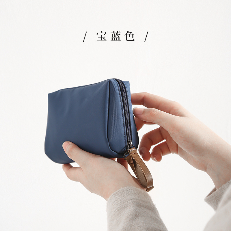 化粧品バッグ収納袋女性のポータブル外出小さな小さなバッグ 2025 新しいバッグ内ポータブル口紅軽量モデル|undefined
