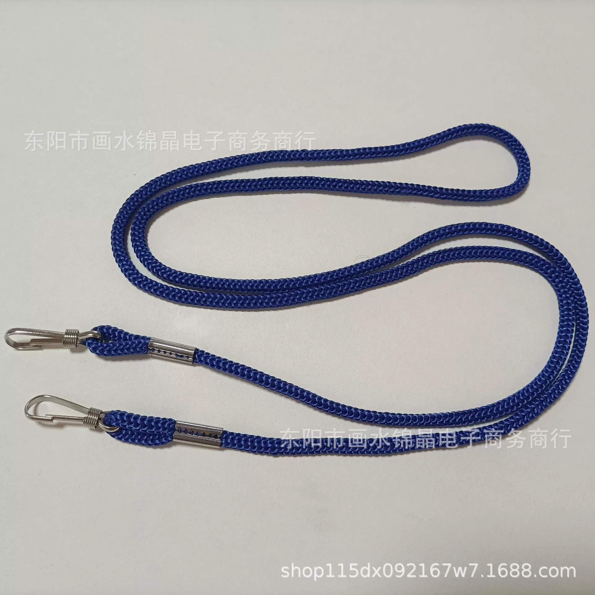 1800 полипропиленовых пряжек с двумя головками