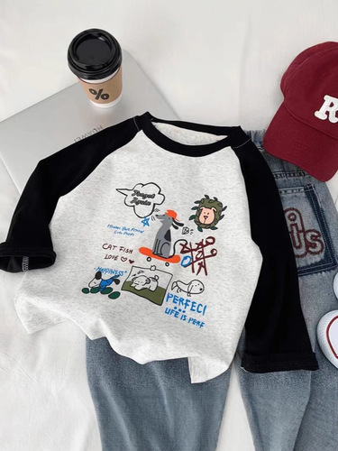 Children's pure cotton long-sleeved T-shirt for spring and autumn, stylish outerwear, patchwork top for young children and babies, cartoon-style versatile base shirt