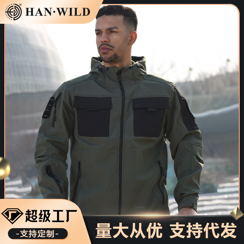 Hanye Outdoor Softshell Jacket with Fleece Lining, Multi-Pocket Patchwork Jacket, Water-Repellent Men's Tactical Softshell Jacket Wholesale