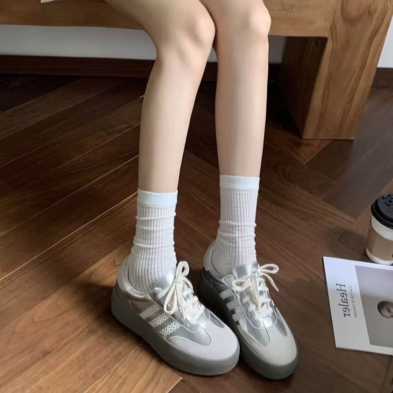 Zapatos de entrenamiento alemán de encaje de suela gruesa para mujer verano 2025 nuevos zapatos Forrest Gump a juego de colores zapatillas de deporte casuales transpirables zapatos deportivos individuales