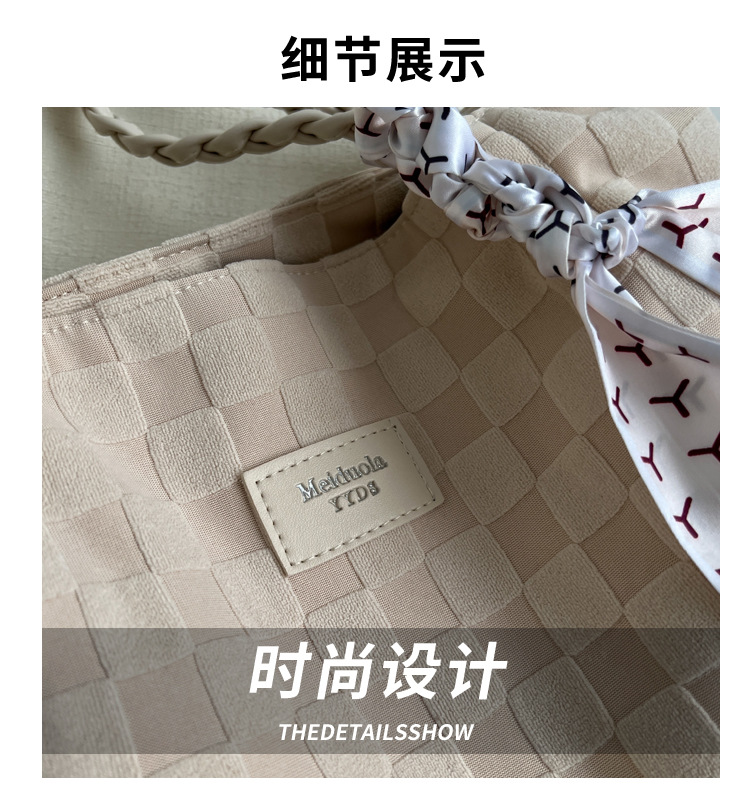 Large-capacity commuter tote bag 2023 new summer fashion large bag, women's checkered high-end and stylish single-shoulder bag details Picture