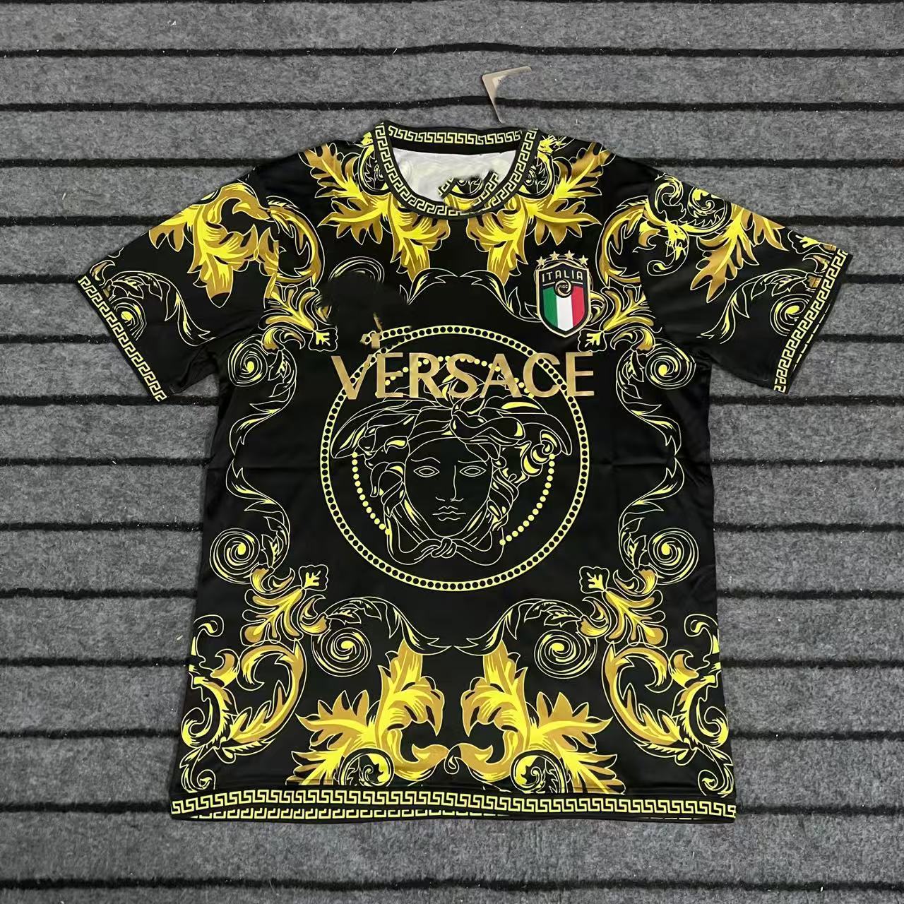 Una generación de uniformes de fútbol, nuevos uniformes de entrenamiento, camisetas, Italia AC, Barcelona, Real Madrid, Brasil, Japón, Ajax