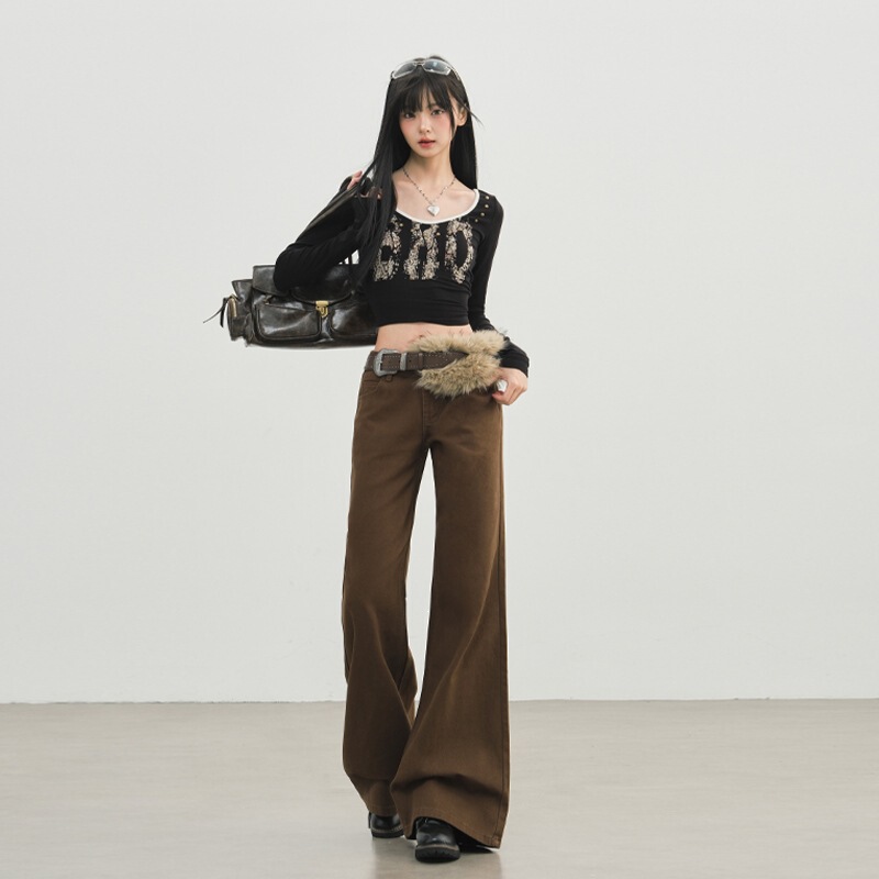 American-style retro brown flared jeans for women, perfect for autumn and winter, casual, versatile, slimming, low-waisted, loose fit, and not tight on the legs