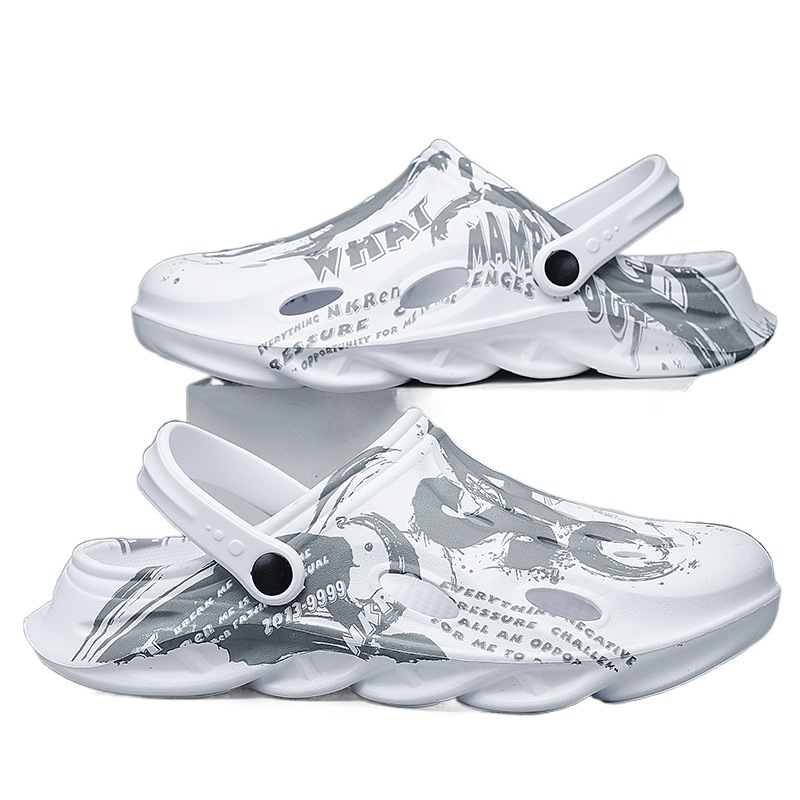 Zapatillas Baotou ropa exterior de verano para hombres zapatos casuales con agujeros de cabeza grande pisando mierda sandalias de playa resistentes al desgaste de moda