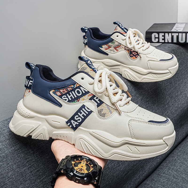 2026 nuevo estilo de primavera estilo de moda versátil Gump para aumentar la altura de los jóvenes hombres zapatos deportivos casuales con suela gruesa zapatos de moda