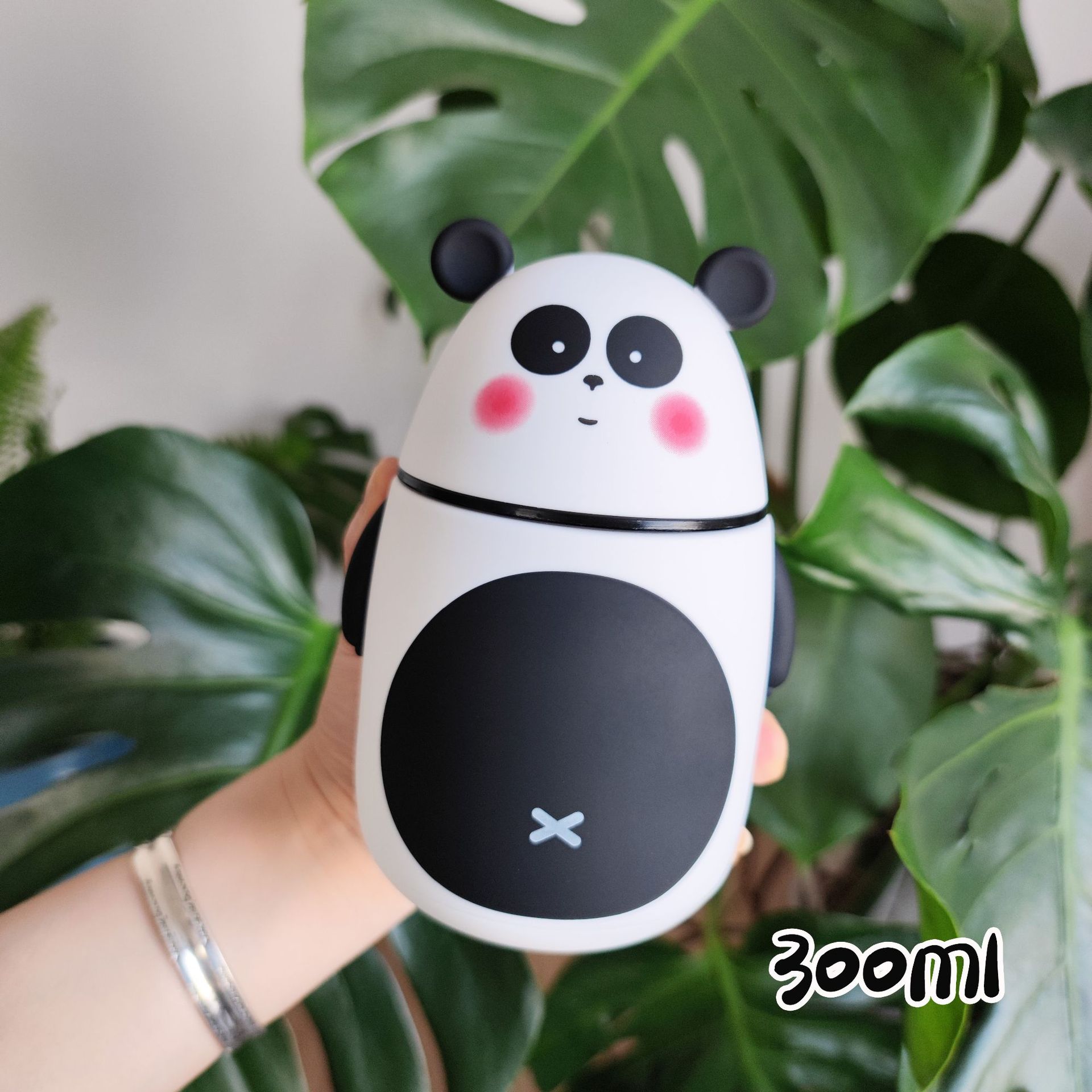 Fabricante al por mayor de creativas y lindas tazas de agua de vidrio aislante de doble capa de 300 ml con diseño de panda para estudiantes, hombres y mujeres.