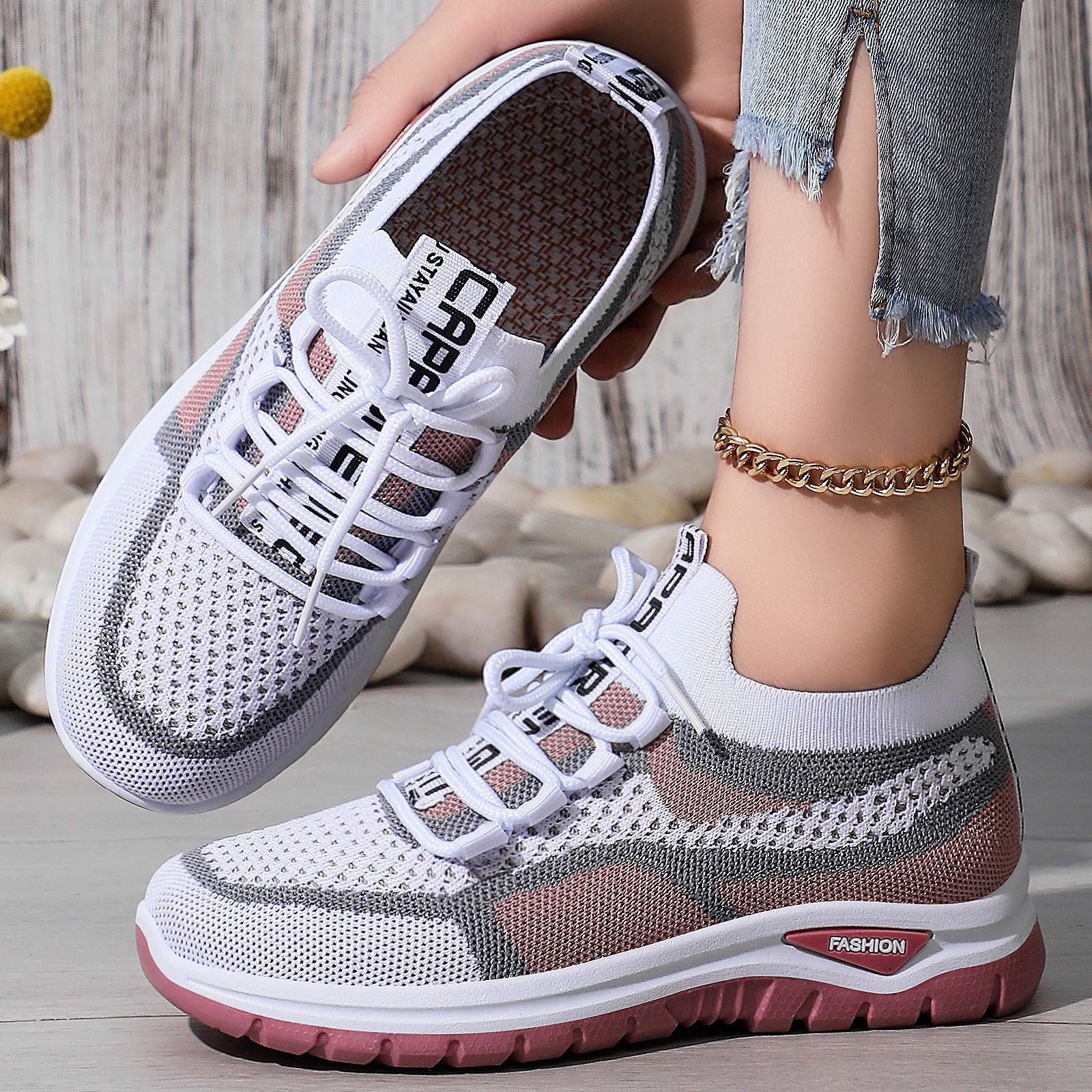 Zapatos de mujer, zapatos casuales de tamaño grande transfronterizos, zapatos de tela suave, zapatos de malla transpirables.