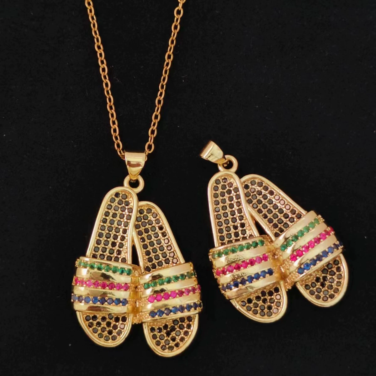 Трансграничные горячие продажи в Европе и Америке хип-хоп медный микро-циркон ювелирные изделия персонализированные тапочки модный кулон ожерелье аксессуары