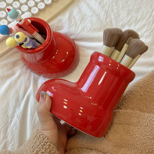 ���ֵ��ͯľС�tѥ�մɄ�������[���PͲ���yˢ�ռ{Ͳ��ƿ�b�Ʒ