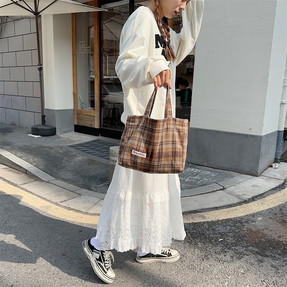 311021 Simple ins retro style woolen multi-color handbag for women, 2023 new checkered autumn and winter women's bag undefined