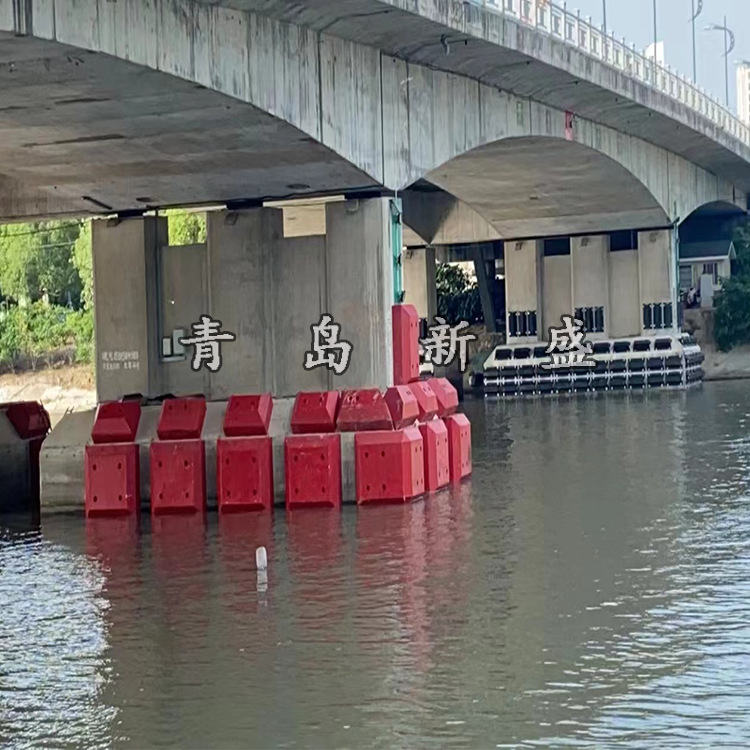 青岛新盛自浮式等截面多级消能柔性防 撞设施东江大桥