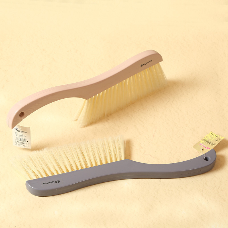 Household Bed Cleaning Brush Hair Brush Solid Color Bed Sweeping Brush Dust Brush Bedroom Plastic Brush Artifact Carpet Brush