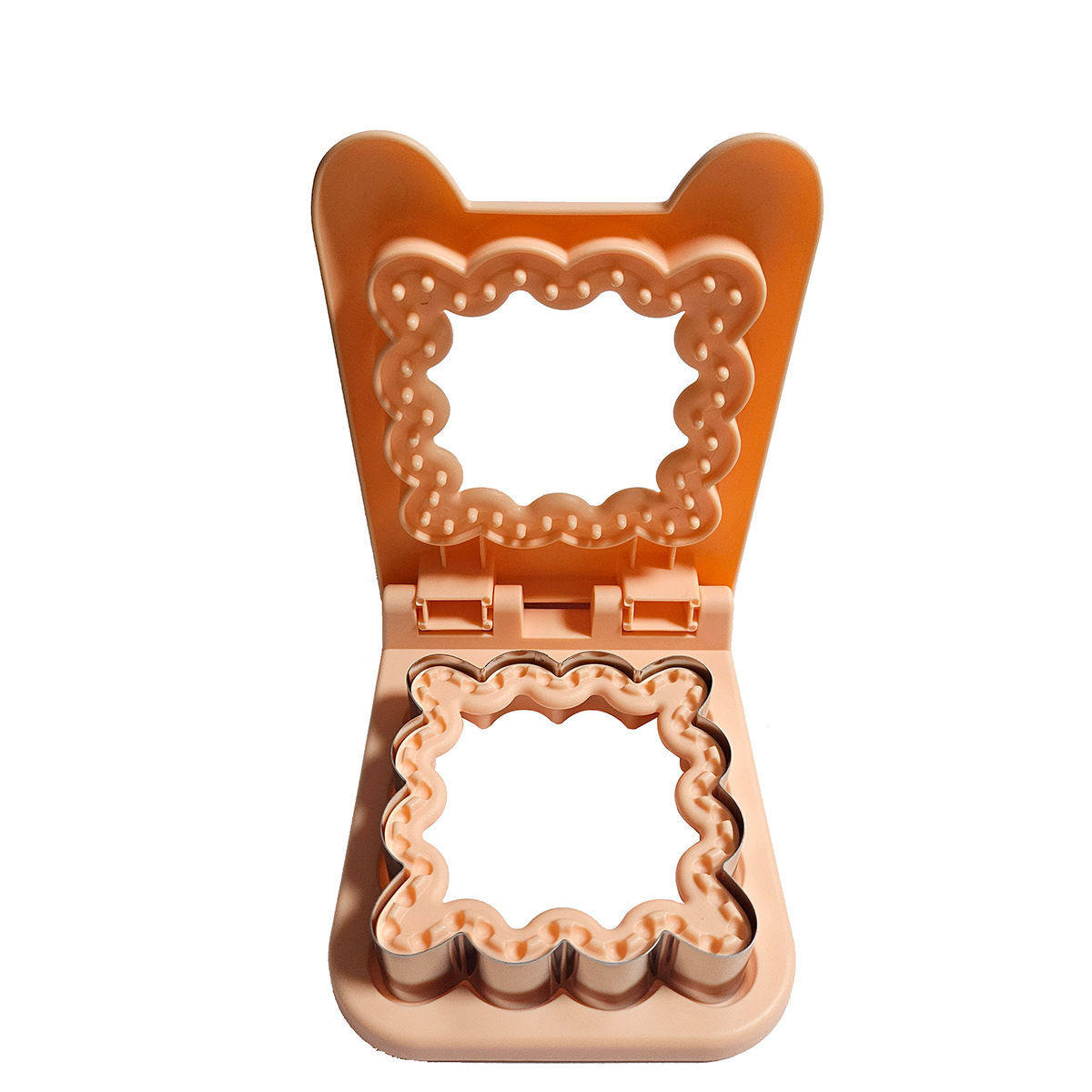 Orange (wavy square)