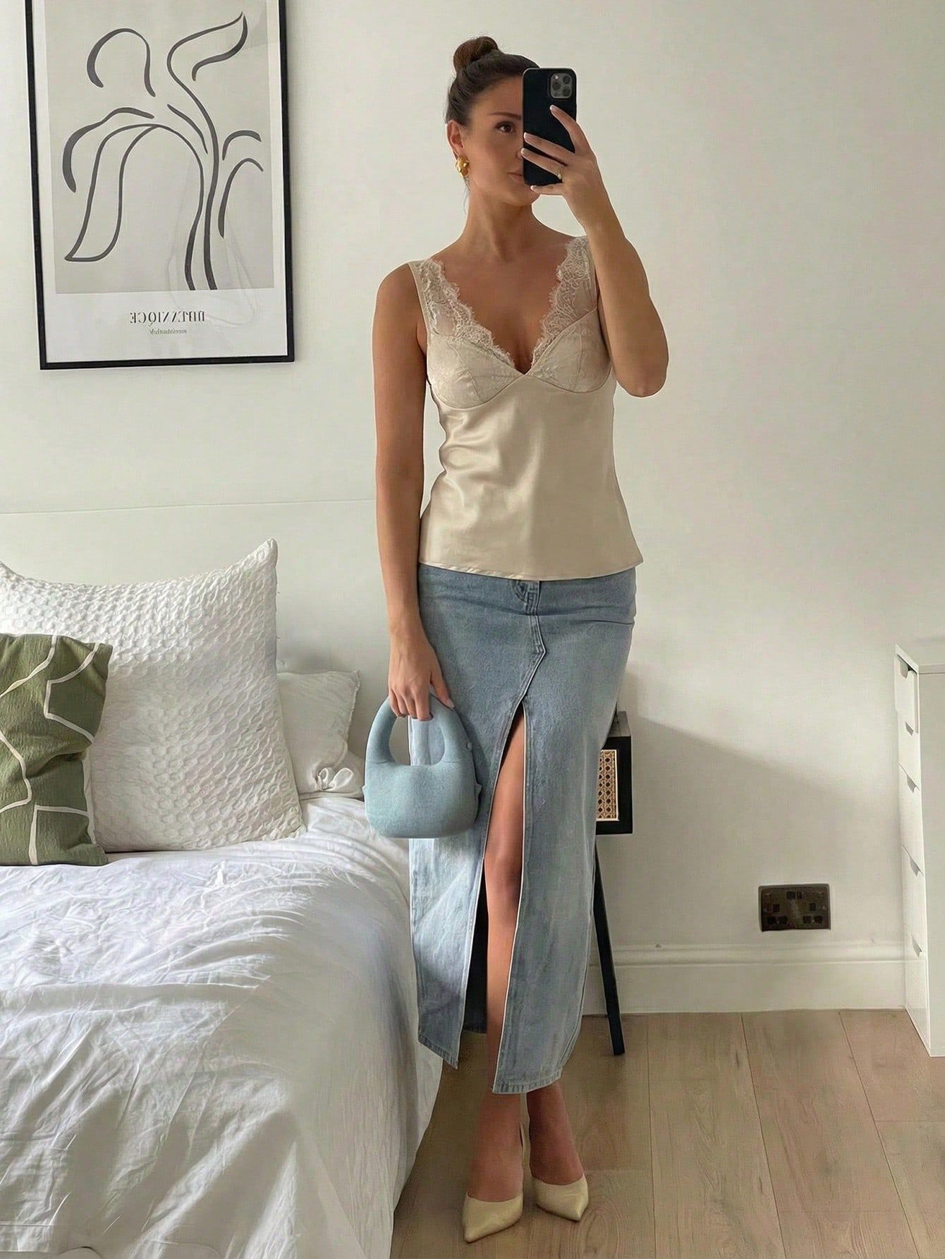 Women's Lace Satin Sleeveless Vest Top American Style Fashionable Autumn Winter Clothing Regular Fit Tank Camis_ecoleips.com
