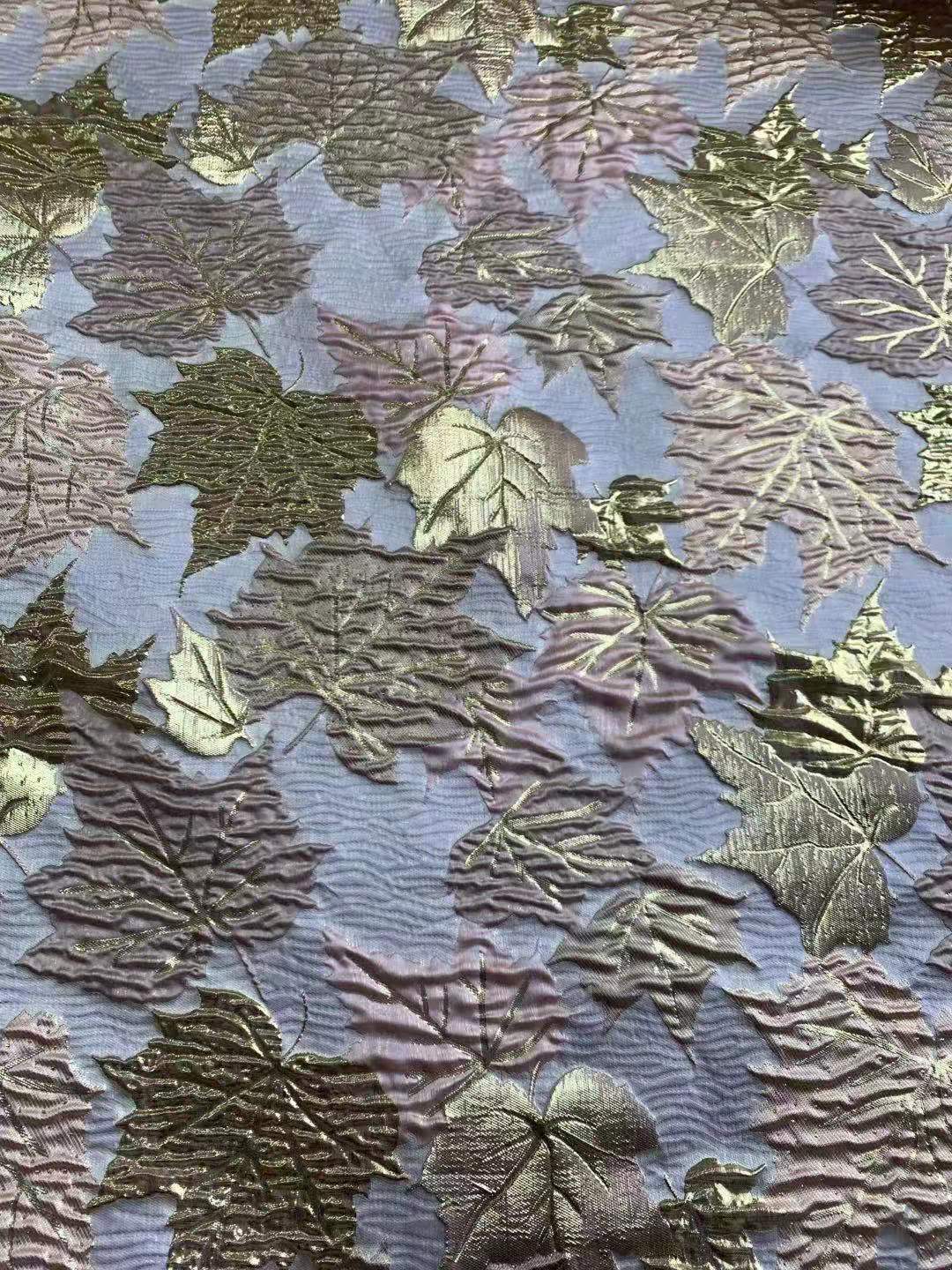 2023年厂家直销新款法式复古浮雕高端梭织时装连衣裙提花面料