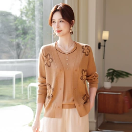 中老年休闲套装;毛衣;休闲裤