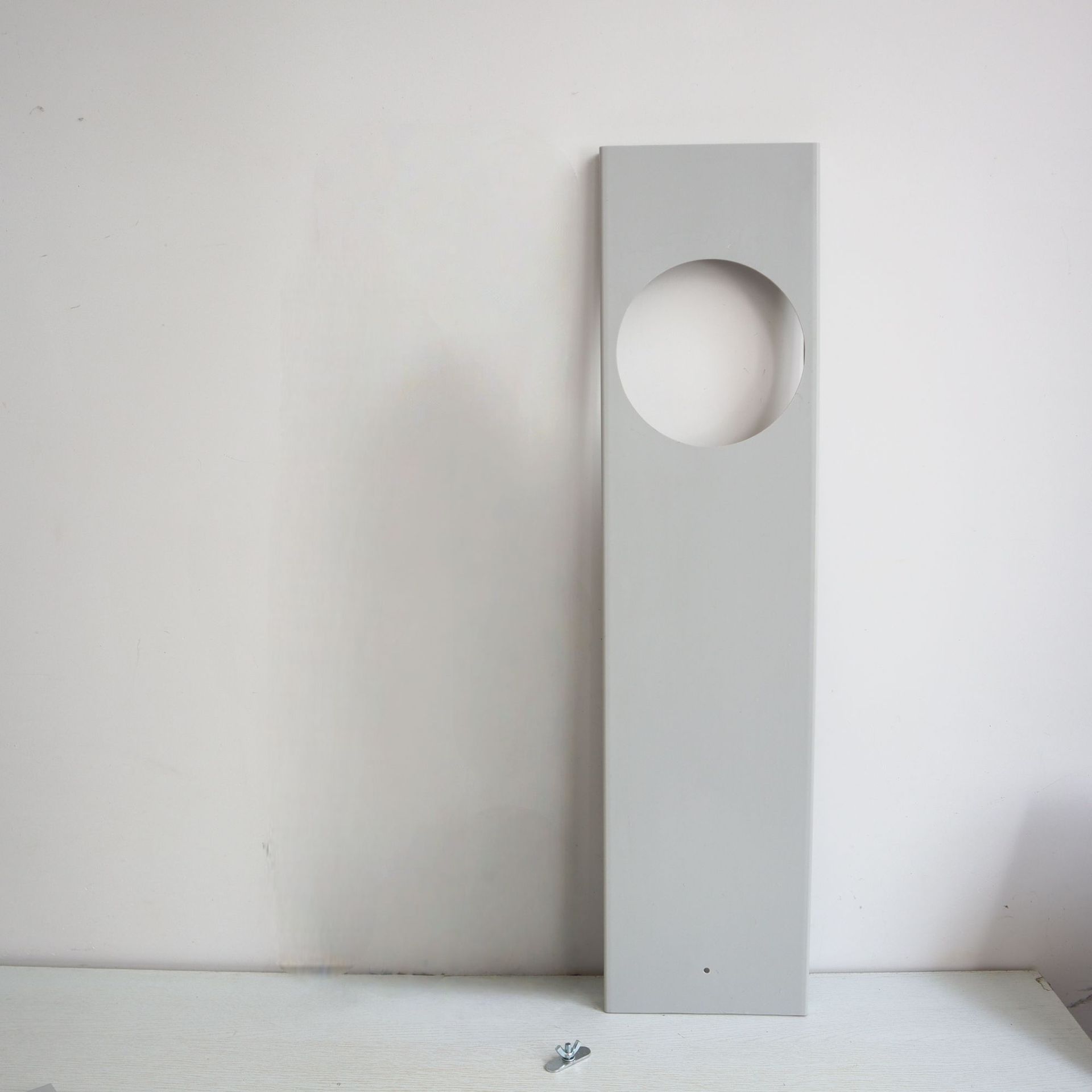 [둥근 구멍 + 나사가 있는 일체형] 67.5cm - 폭 16CM]