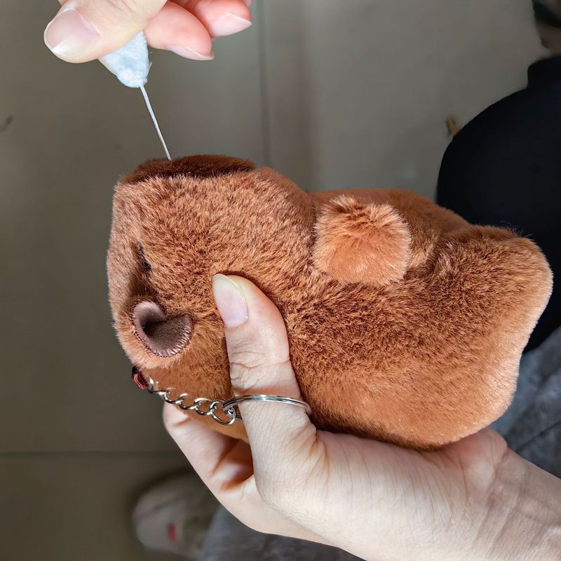 卫衣卡皮巴拉毛绒玩具吱吱叫吐泡泡水豚钥匙扣可爱挂饰|undefined