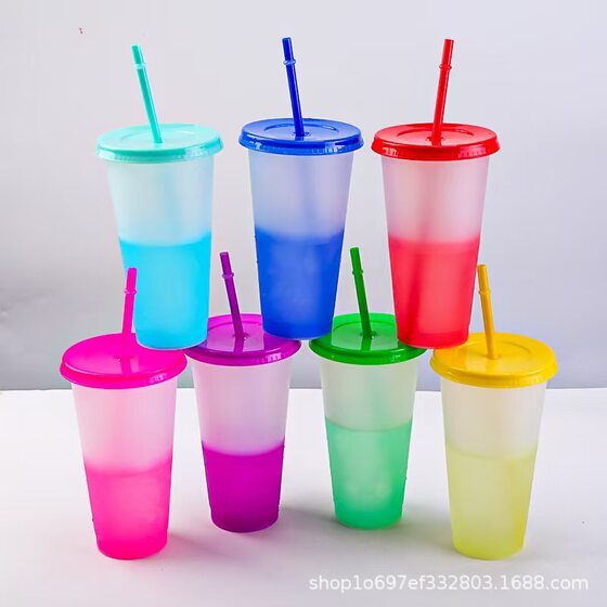 Factory straight out large capacity 710ml cold temperature color change cup fashion plastic cup PP single-layer suction tube cup