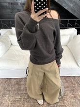松驰感一字肩毛衣女2025新款秋装心机小众韩系宽松长袖针织衫上衣