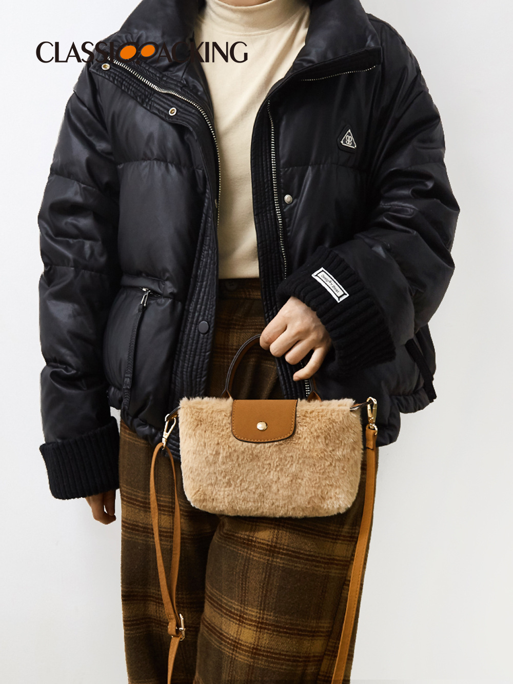 Bolso de cordero de otoño e invierno mini bolso de piel portátil nuevo bolso de bola de masa de mensajero de un solo hombro para mujer