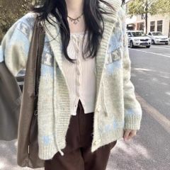 韩系费尔岛提花牛角扣连帽毛衣女秋冬季复古慵懒宽松针织开衫外搭