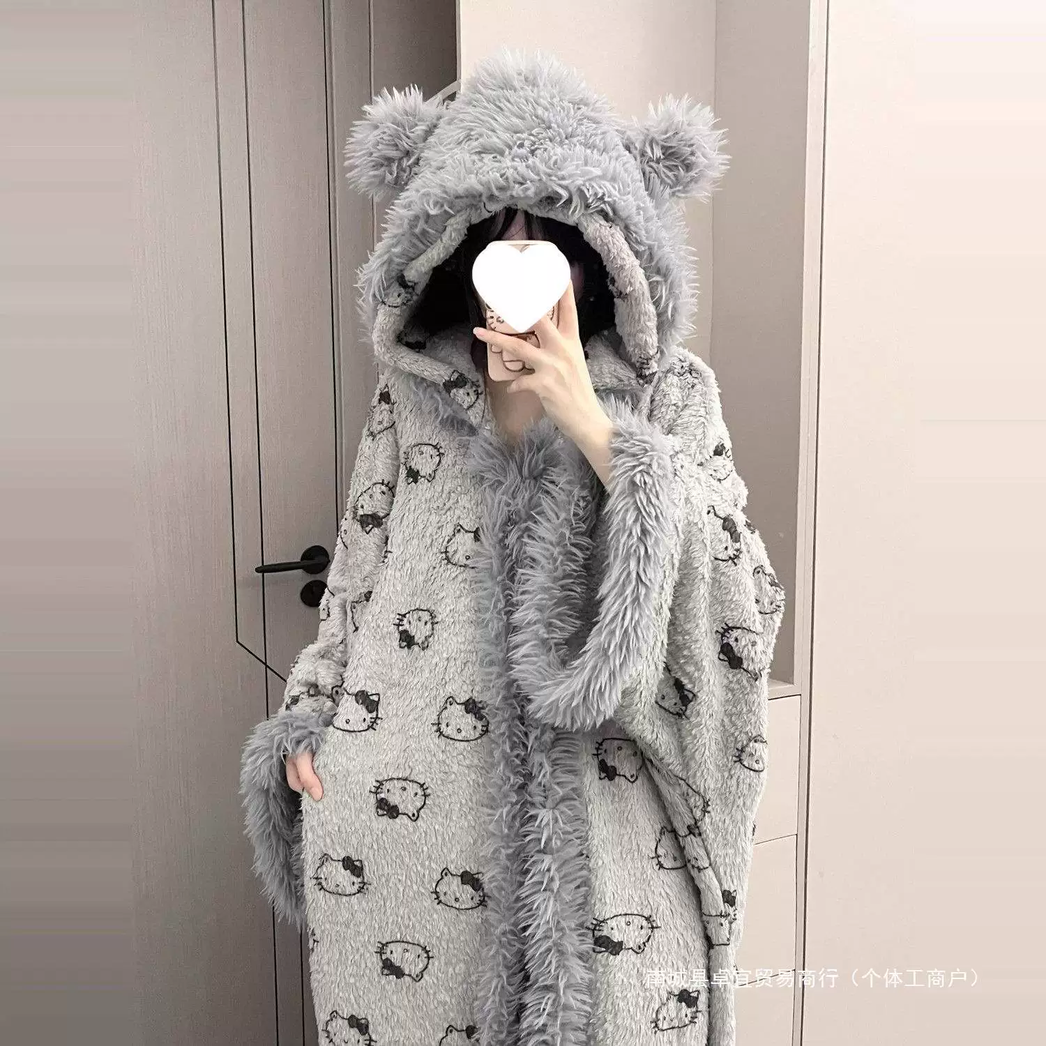 Зимний плащ плюс бархатная утолщенная бархатная ночная рубашка для женщин, осенне-зимняя новая теплая фланелевая домашняя одежда с героями мультфильмов
