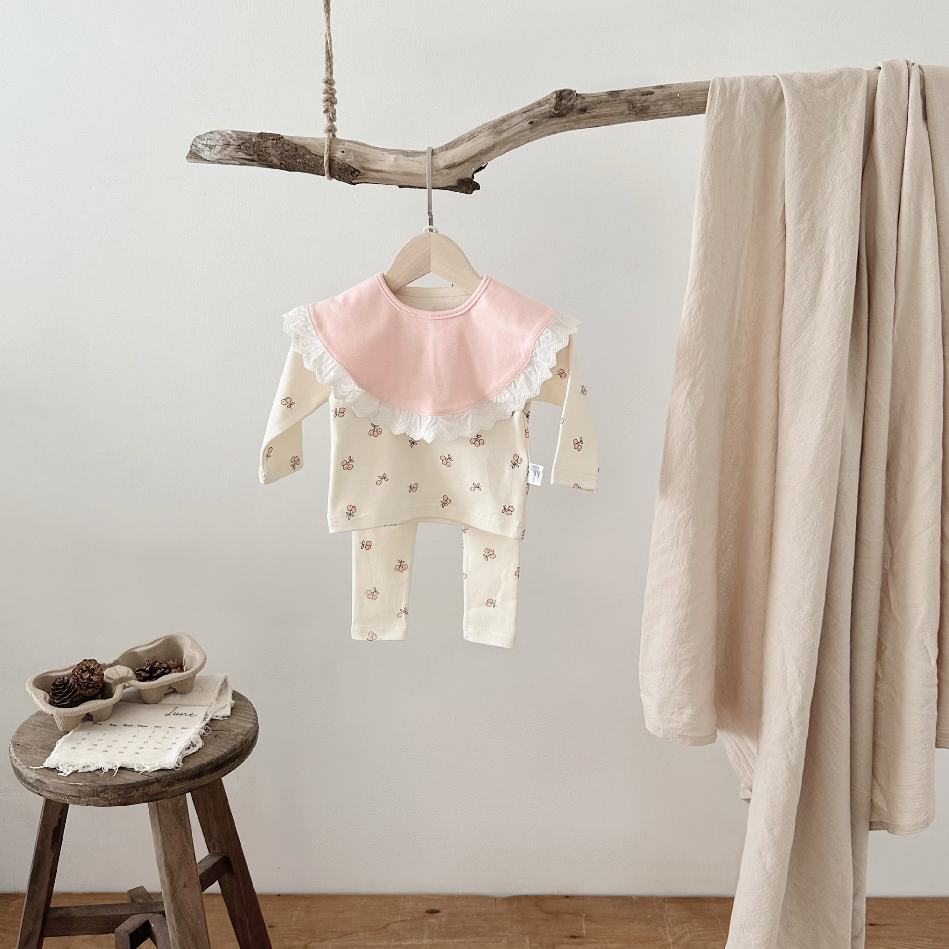 Infant Pink Fruit Print Ruffle Collar Home Set With Bib Three Piece_voghion.com