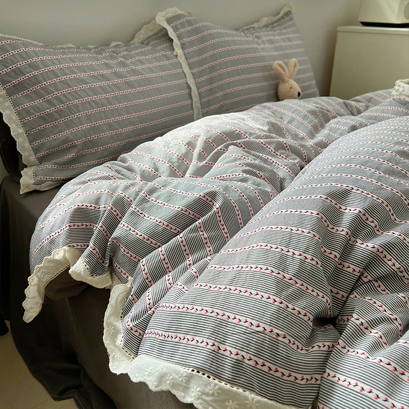 Jacquard de algodón lavado con agua en la cama de cuatro piezas conjunto de 2025 nueva sábanas de encaje de viento princesa cubierta de tres piezas conjunto de cuatro estaciones