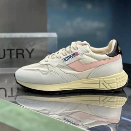 女式皮靴;女式休闲单鞋;女式时装单鞋