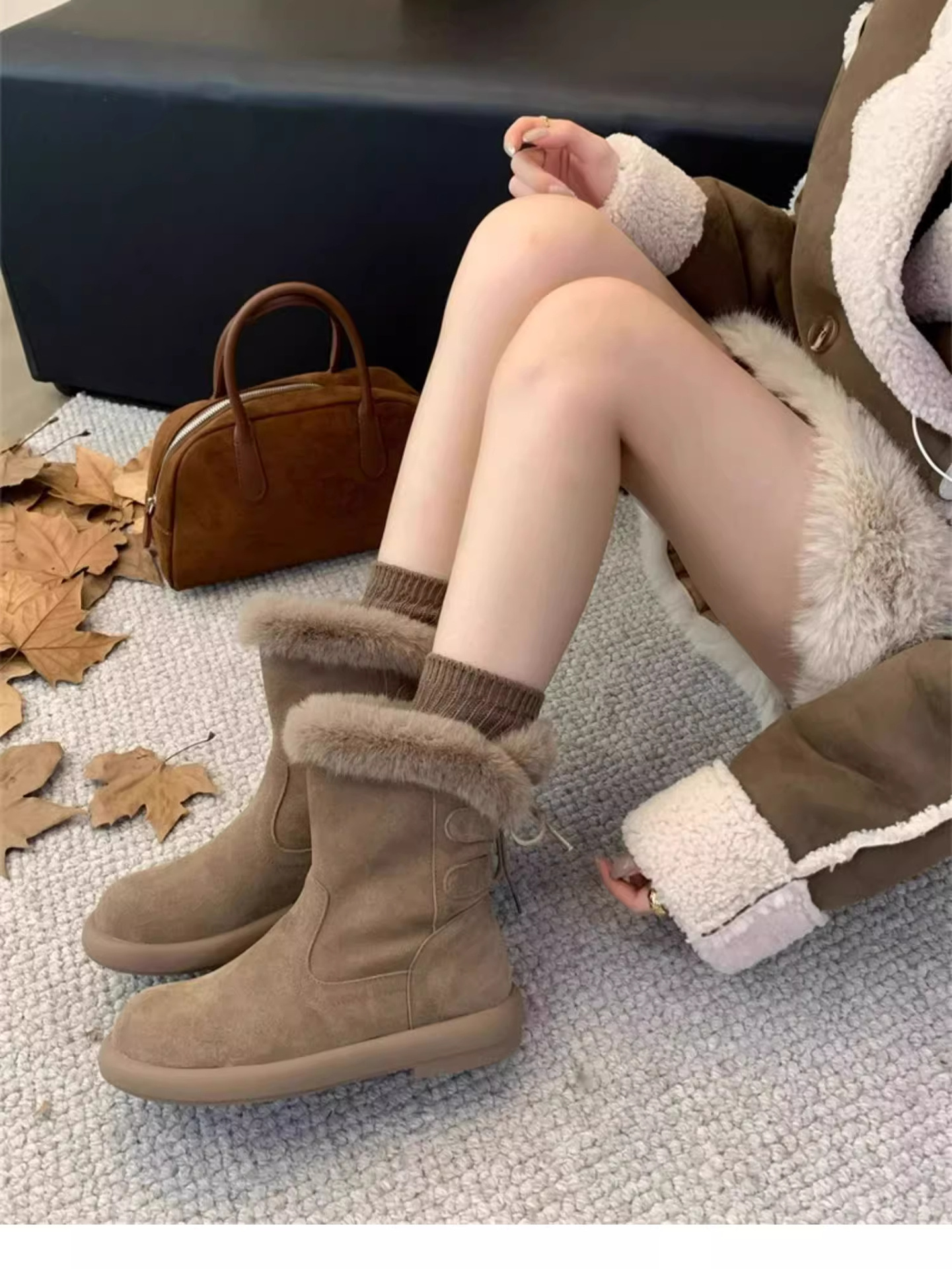 Winter Baumwolle dicken Sohlen Schnee für Frauen 2024 Winter neuen Stil mit Plüsch Isolierung, modische und vielseitige flache_voghion.com