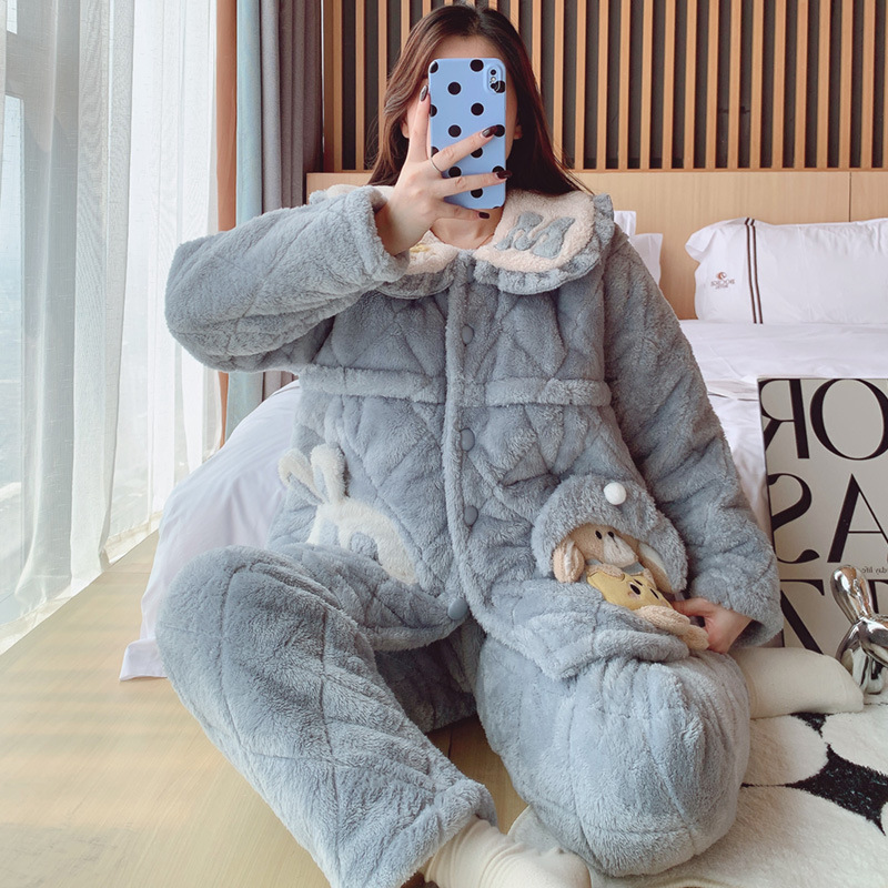 Maternity Winter Three-Layer Quilted Invisible Nursing Cover-Up Postpartum Clothing for Pregnant Women, Thickened Flannel Nursing Outerwear Loungewear